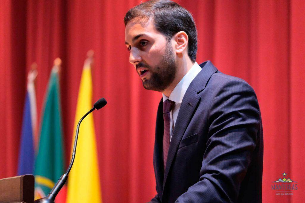 Cerimónia da tomada de posse dos titulares dos Órgãos MunicipaisOcasião do discurso do Presidente da Câmara Municipal de Manteigas, Flávio Miguel Tacanho Massano