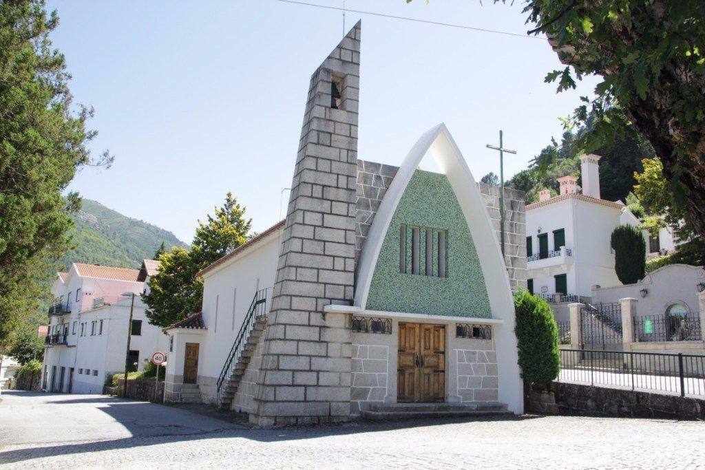Capela-Nossa-Senhora-dos-Verdes.jpg