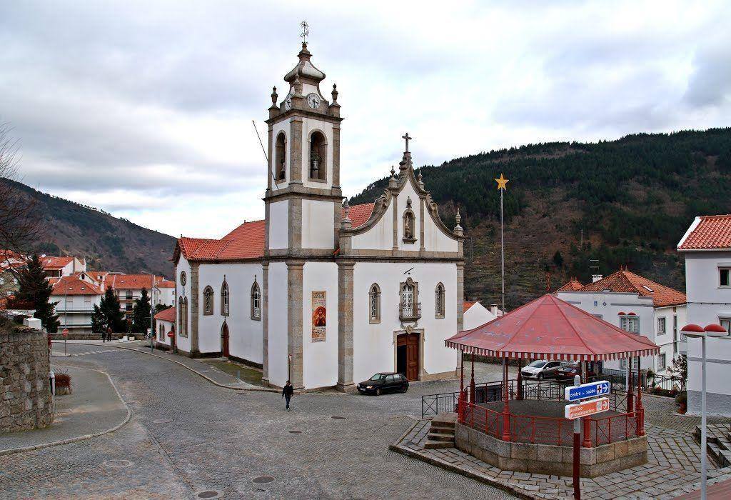 Igreja-de-Sao-Pedro.jpg